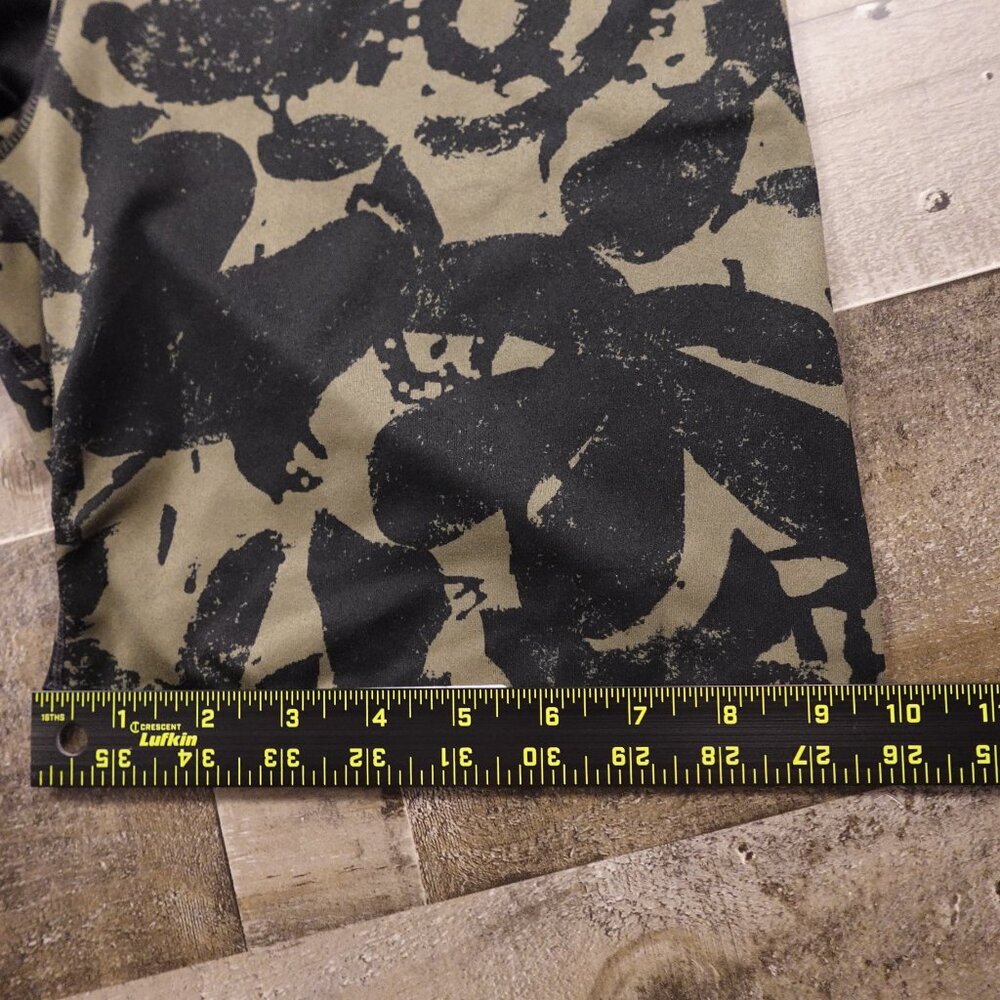 Nike One Luxe Icon Clash Bike Shorts Women’s XL Olive Black Camo 7" inseam - Picture 9 of 10